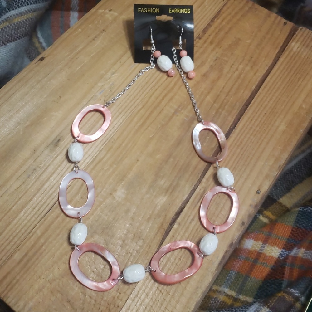 New fashion jewelry, necklace, and earring set